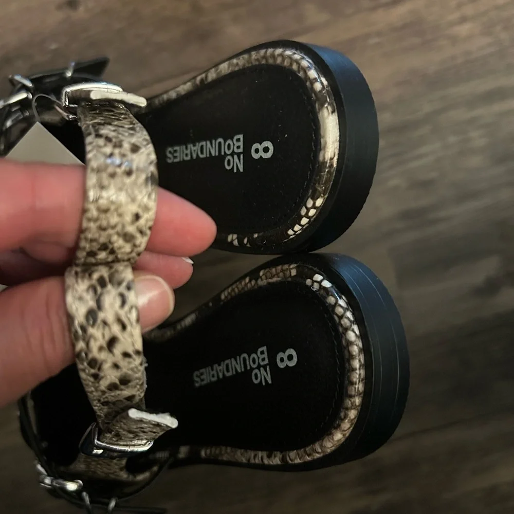 No Boundaries Women's Black and Brown Snake Print Flats - Picture 4 of 6